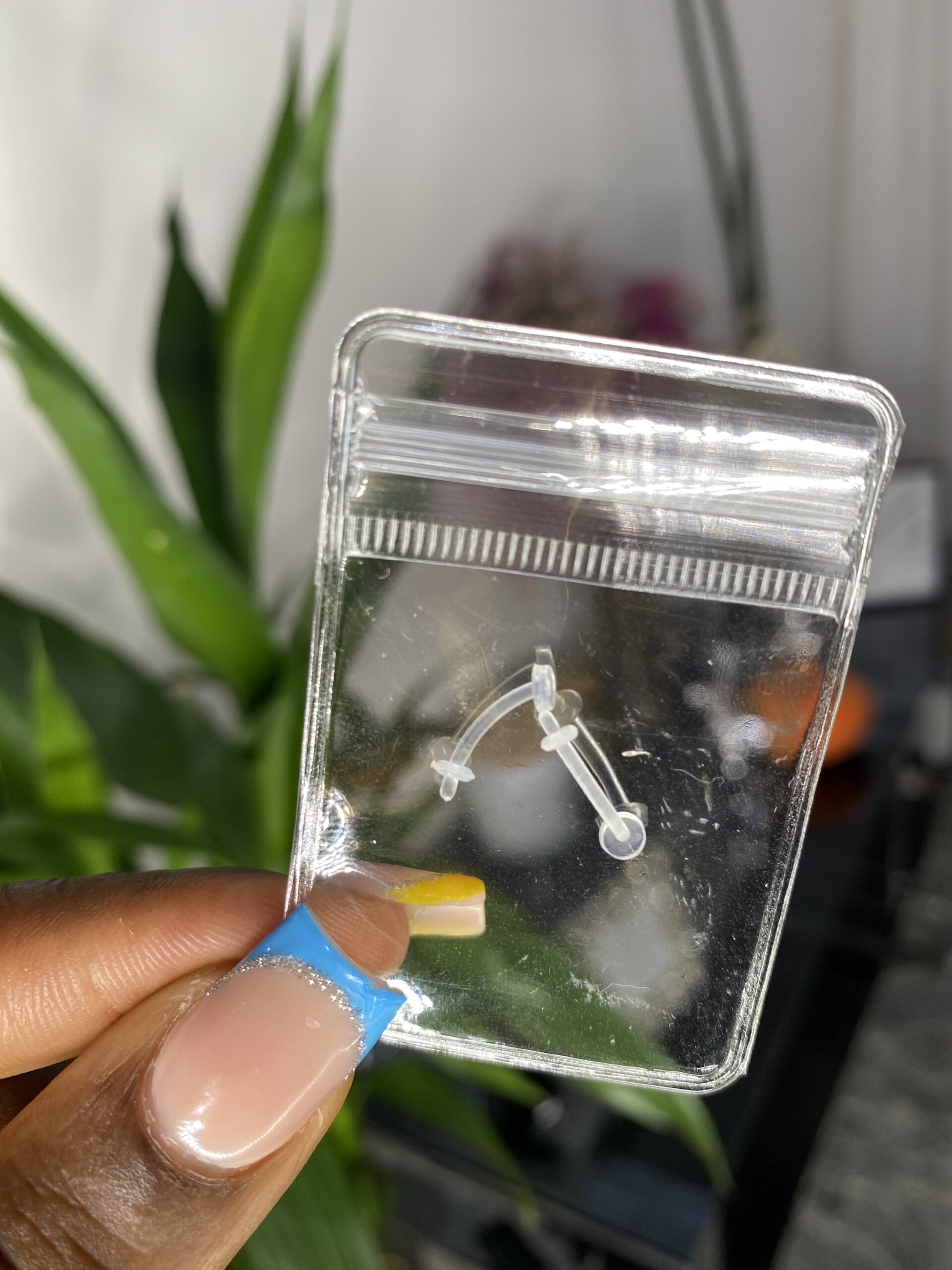 PTFE flexi retainer for the eyebrow