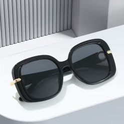 Alternative view of Black Oversized Sunglasses With Gold Details
